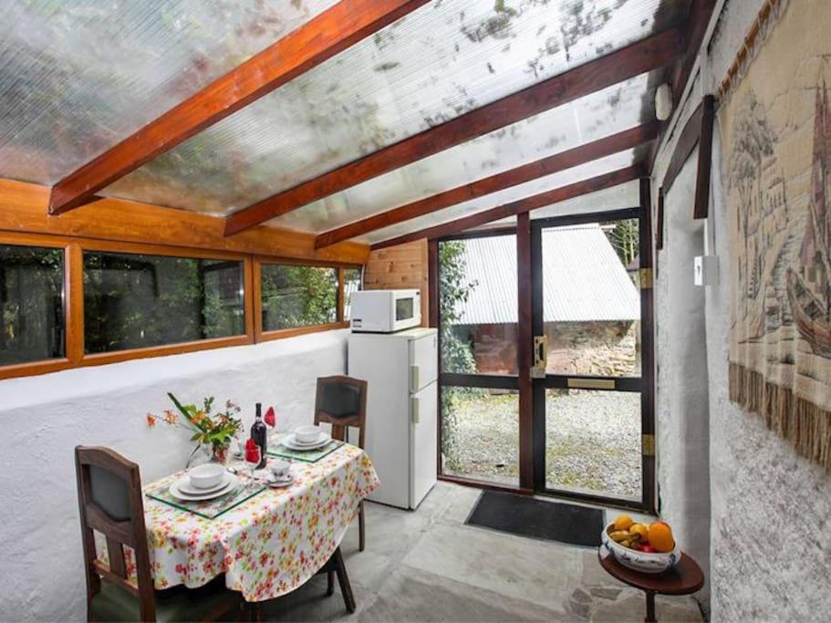 Traditional 18Th Century Converted Stables Wexford Exterior foto